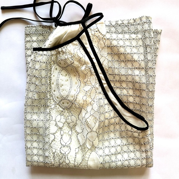 LOFT lace halter neck blouse - Picture 5 of 5